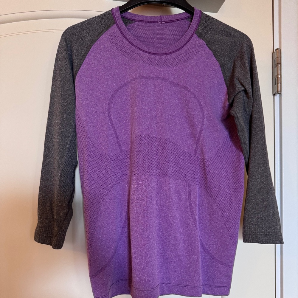 Lululemon women long sleeve size 12